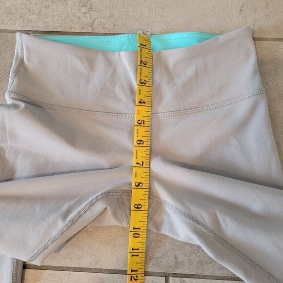 Lululemon Crop Leggings size 4 - Picture 6 of 8